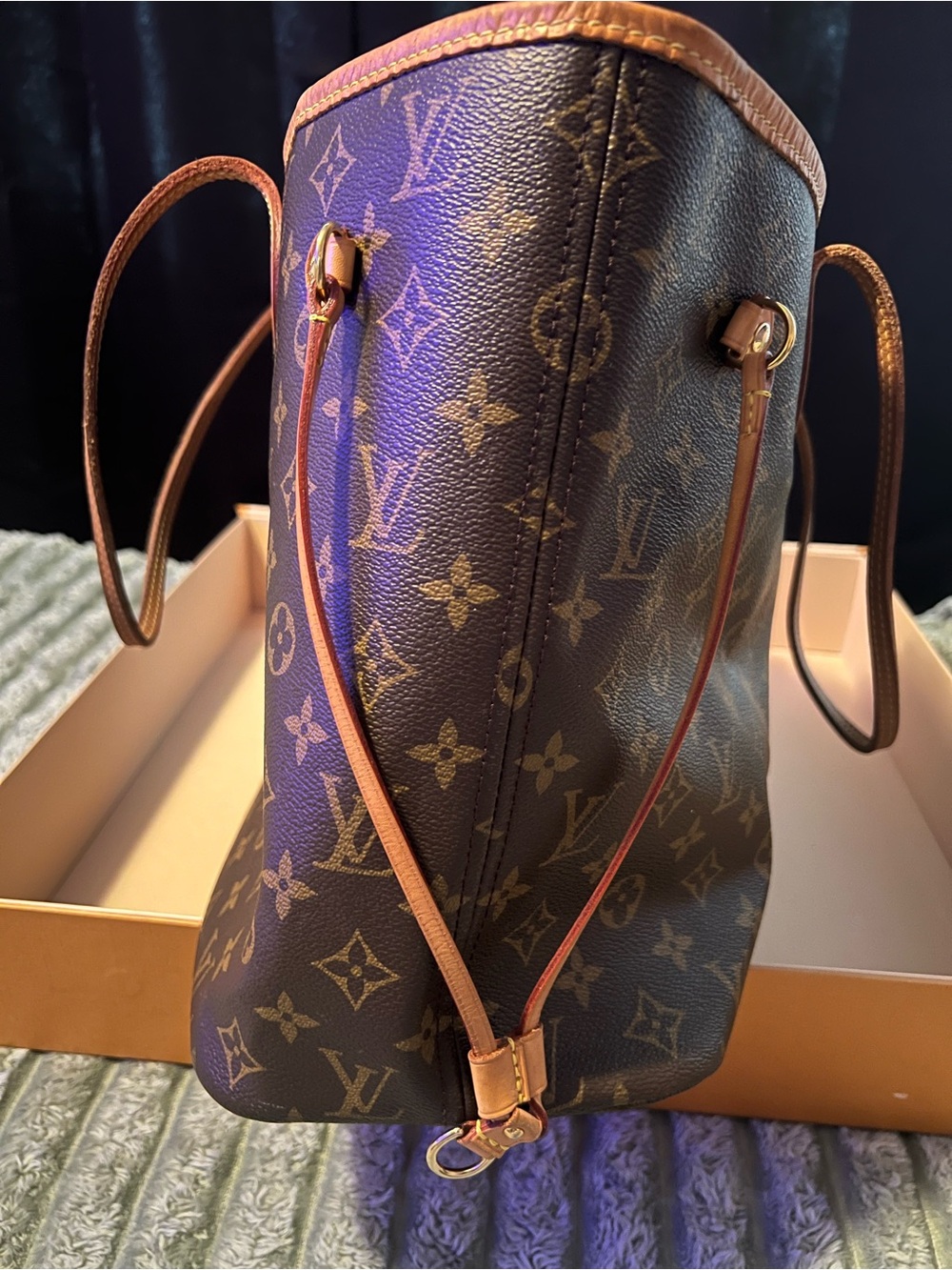 Louis Vuitton Brown Monogram Neverfull MM Tote with Pouch - Picture 4 of 12